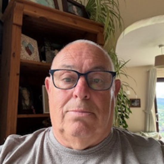Bob Gunton (Annibynnol)